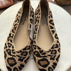 NWT. Skechers leopard print flats.  Size 8